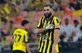 赖特抨击阿森纳球星，称其“形同虚设”应该“30分钟后就被换下”