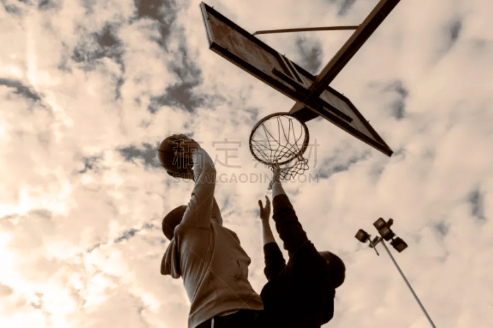 小基耶萨加盟利物浦之后出场次数不足，若球队夺冠他可能无缘奖牌